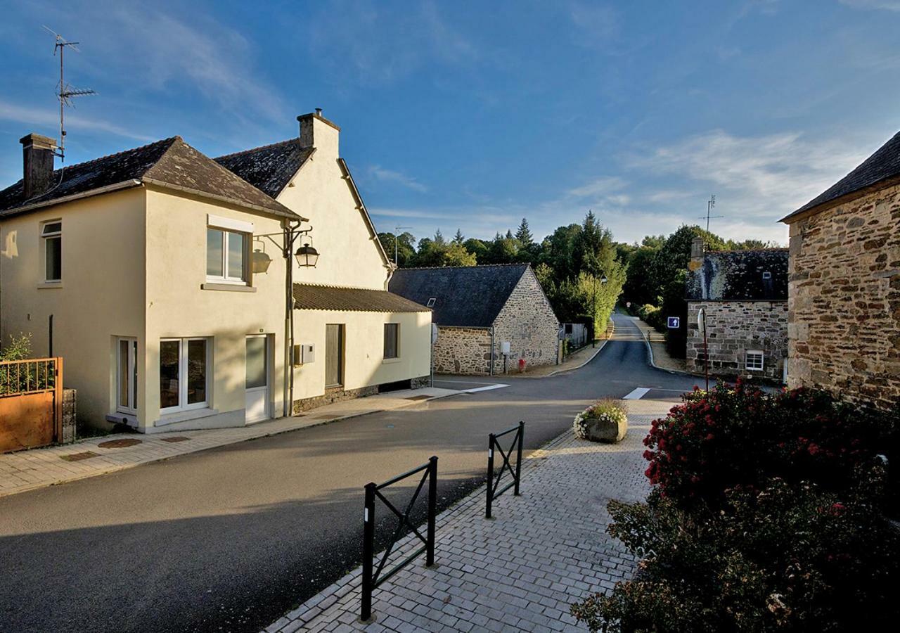 Auberge Le Canard Qui Rit Plélauff Zewnętrze zdjęcie