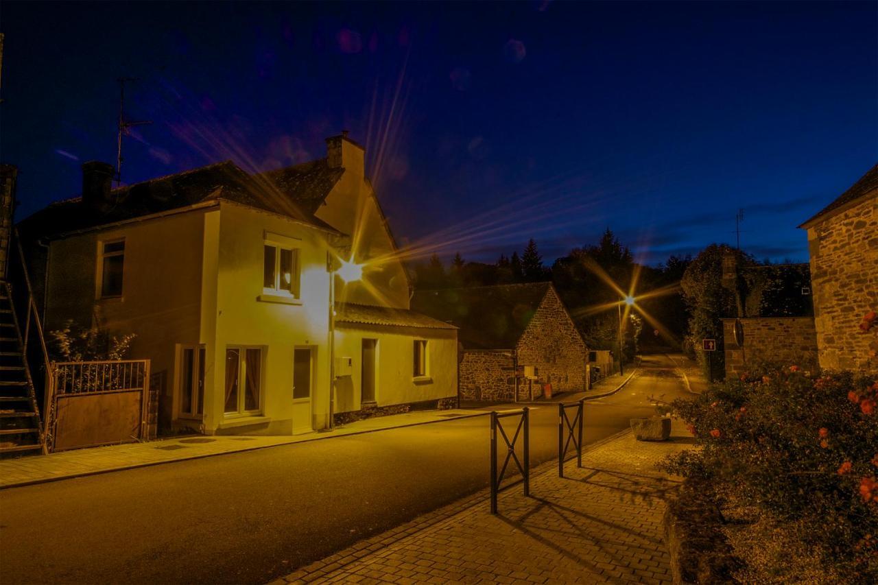 Auberge Le Canard Qui Rit Plélauff Zewnętrze zdjęcie